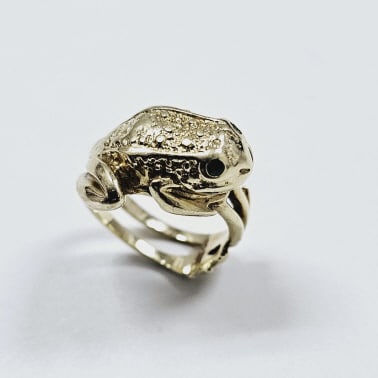 14K Yellow Gold Emerald Eyes Frog Ring Ring weighs 8.1 Grams Size 5 (1 of 10)