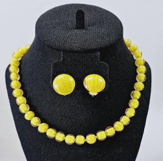 Vintage Murano Glass Bead Necklace & Earrings Necklace weighs 52.9 (1 of 6)