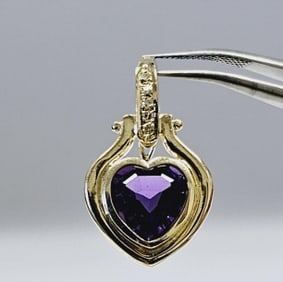 14K Amethyst & Diamond Accent Heart Pendant Pendant weighs 4.0 Grams