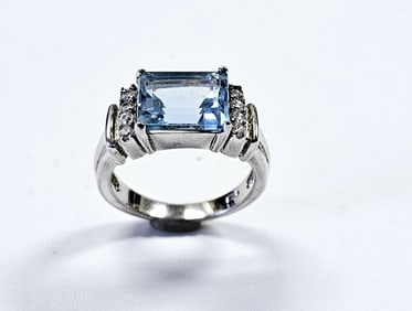 Sterling Silver Blue Topaz & CZ Ring Ring weighs 4.8 Grams Size 6