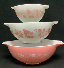 Pyrex Pink Gooseberry Cinderella Bowls 444 4 Qt 443 2.5 Qt & 441 1.5