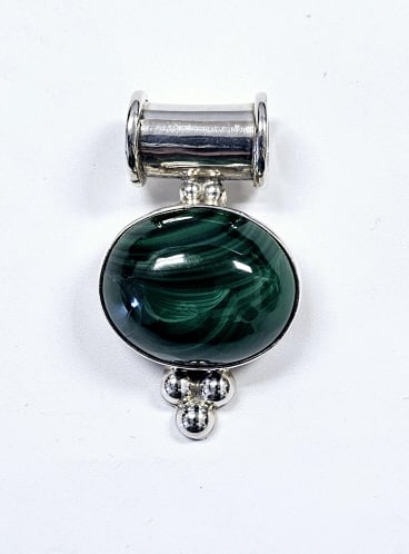 Sterling Silver Oval Malachite Pendant Pendant weighs 24.9 Grams: Pendant weighs 24.9 Grams