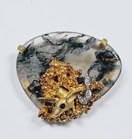BOUCHER Picture Agate With Figural Brooch Brooch weighs 22.4 Grams