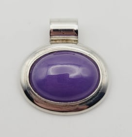 Sterling Silver Lavender Jade Oval Pendant Pendant Weighs 7.6 Grams