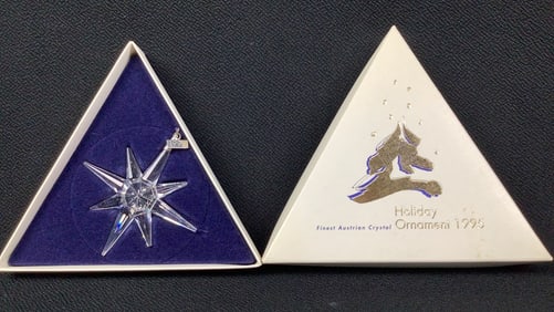 1995 Swarovski Crystal Annual Ornament & Box Measures 3" No chips or cracks