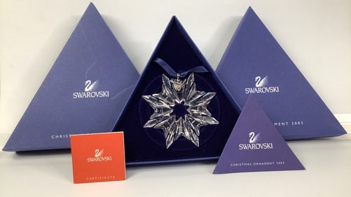 2003 Swarovski Crystal Annual Ornament & Box Measures 3" No chips or cracks