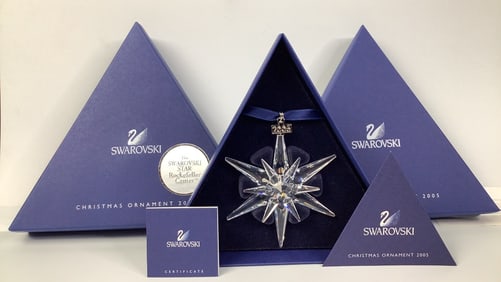 2005 Swarovski Crystal Rockefeller Center Star Annual Ornament &