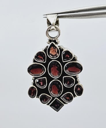 Sterling Silver Garnet Cluster Pendant Pendant weighs 12.0 Grams (1 of 7)