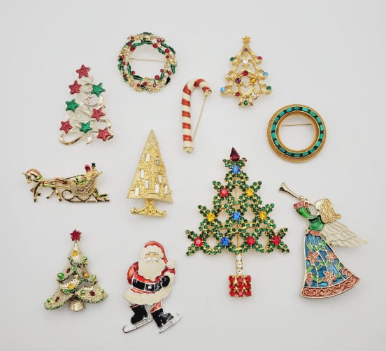 Assorted Holiday Brooches Lot Consists of 11 Brooches Gold Tone  and Silver Tone (1 of 7)
