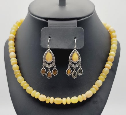 Sterling Silver Honey Calcite and Tigers Eye Set Necklace Measures 18.5": Necklace Measures 18.5" Necklace Weighs 36 Grams Earrings Weigh 10.2 Grams
