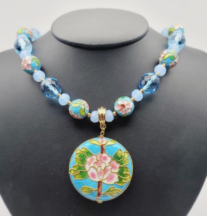 Vintage Blue Cloisonne Necklace Necklace Measures 18" Gold Tone Metal: Necklace Measures 18" Gold Tone Metal