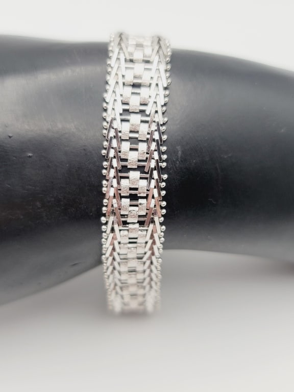 Milor Italy  Sterling Silver Chain Bracelet Bracelet Measures 7.5"  Bracelet Weighs 18.7 Grams (1 of 8)