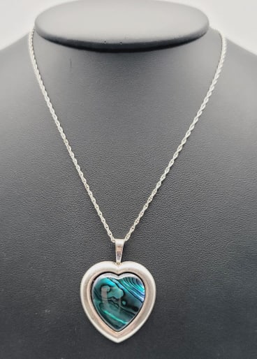 Sterling Silver Abalone Heart Necklace Necklace Measures 25.5" Necklace Weighs 6.3 Grams: Necklace Measures 25.5" Necklace Weighs 6.3 Grams