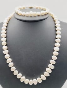 14K Yellow Gold Clasp Freshwater Pearl Set Necklace Measures 18.5"