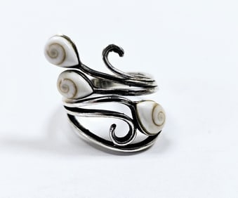 Sterling Silver Shiva Eye Shell Wraparound Ring Ring weighs 5.8 Grams Size 6
