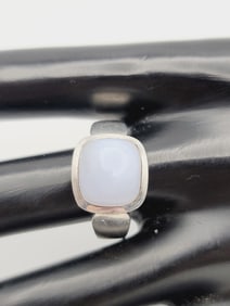 Sterling Silver Blue Lace Agate Ring Ring Weighs 8.6 Grams  Size 9