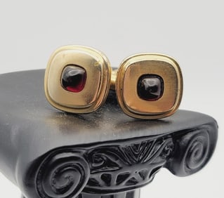 Vintage Gold Tone Red Glass Cufflinks Cufflinks Weigh 8.73 Grams