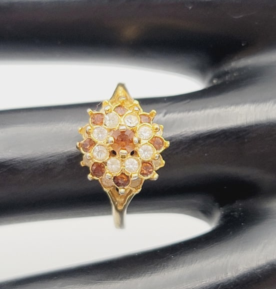 18K Gold Plated Garnet and Crystal Ring Ring Weighs 2.4 Grams  Size 6 (1 of 7)