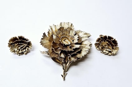 1960's Crown Trifari Flower Brooch & Earrings Brooch & earrings are gold tone.