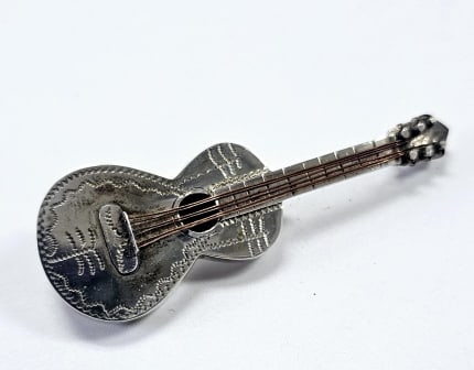 Vintage Sterling Silver Mexican Guitar Brooch Brooch weighs 7.5 Grams (1 of 6)