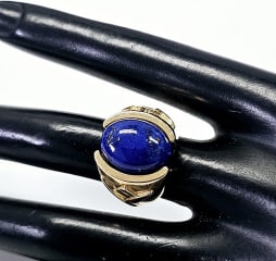 14K Yellow Gold Oval Lapis Statement Ring Ring weighs 13.2 Grams Size 5.5
