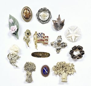 Large Assorted Brooch Lot Large Assorted Brooch Lot