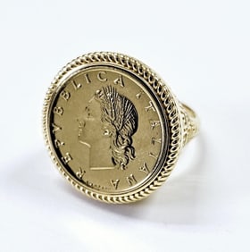 18K over Sterling 20 Lire Coin Greek Key Ring Ring weighs 10.9 Grams Size 9