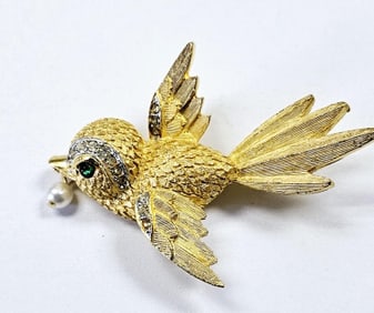 Vintage Gold Tone Flying Bird Brooch Brooch 11.6 Grams