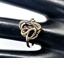 10K Yellow Gold Abstract Ring Ring weighs 3.0 Grams Size 6.5