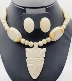 Vintage Carved Green Onyx Necklace & Earrings Necklace Measures 26"