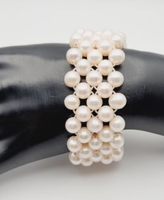 Baby Pink Pearl Stretch Bracelet Bracelet Measures 7"  Elastic Band