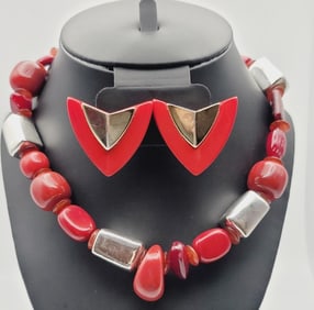 Vintage Red and Silver Plastic Chunky Set Necklace Measures 18"