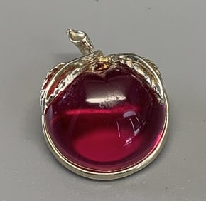 Sarah Coventry Signed Jelly Belly Lucite Apple Cherry Brooch Pin Measures 1"?x1.5"  Gold Tone.