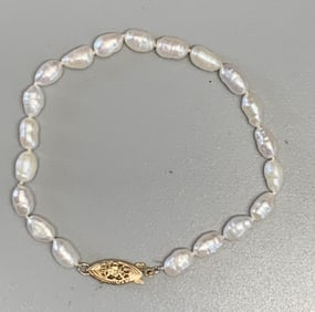 14K Freshwater Baroque Rice Pearl Bracelet Grassman-Blake 1949 Measures 7"