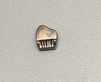 Chamilia 925 Sterling Silver Piano Charm Charm weighs 3.3 Grams