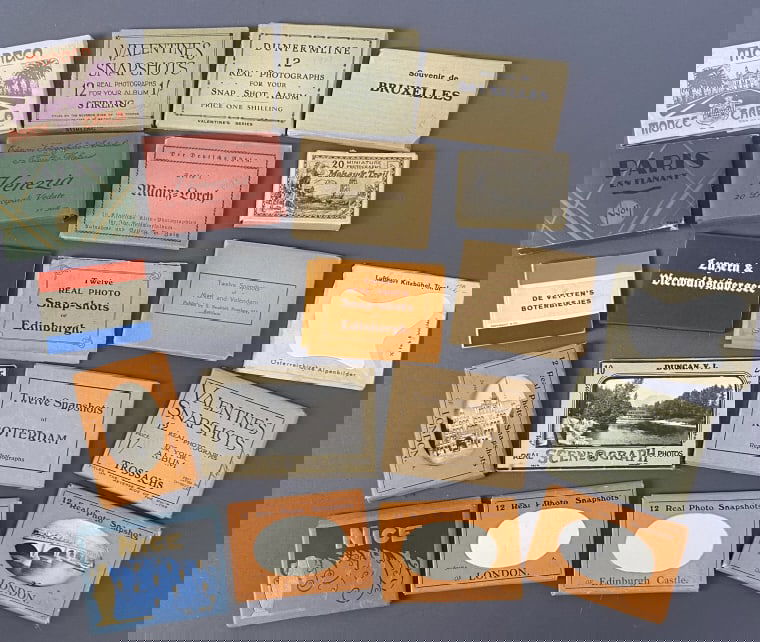 Tourist Photo Packets Europe, US, Canada Twenty one vintage packets of photographs from England, (1 of 11)