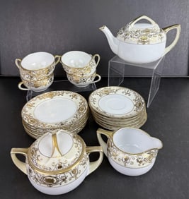 Noritake Christmas Ball Pattern Tea Set 21 Pieces No cracks or chips. Some signs of age/wear see