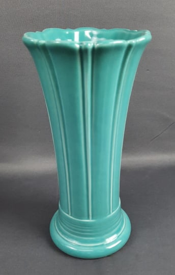 Fiestaware USA Art Deco Flared Vase Please see images for details regarding the condition.: Please see images for details regarding the condition.