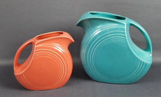 Vintage Pair of Fiestaware USA Disc Pitchers Please see images for details regarding the condition. (1 of 14)