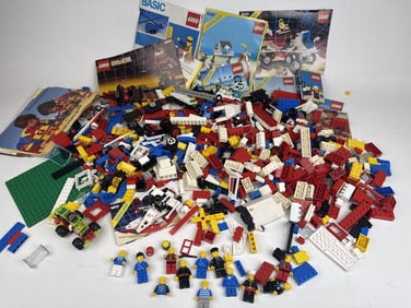 Lot of Vintage Lego 80s 90s Space City Not inventoried. Includes everything shown in photos.