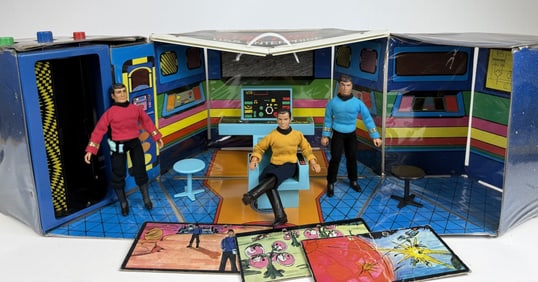 Vintage Mego Star Trek Enterprise Bridge Toy Set Includes three action figures, heavy play wear.