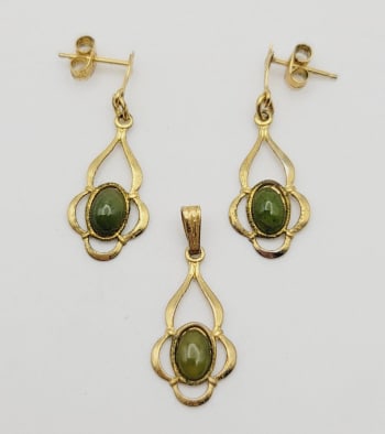 Vintage 12K Gold Filled Jade Pendant & Earrings Pendant Weighs 0.4 Grams Earrings Weigh 1.1 Grams: Pendant Weighs 0.4 Grams Earrings Weigh 1.1 Grams