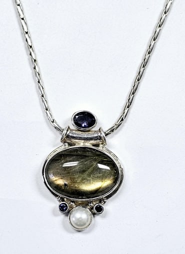 Sajen Sterling Labradorite & Amethyst Necklace Necklace weighs 28.1 Grams Measures 21": Necklace weighs 28.1 Grams Measures 21"