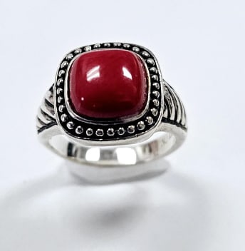 Sterling Silver Red Coral Ring RIng weighs 7.6 Grams Size 8 (1 of 6)
