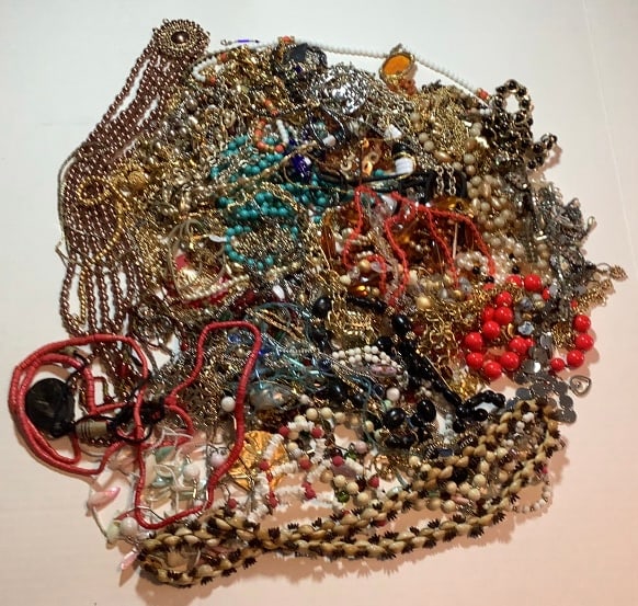 Mystery Necklaces & Bracelets Not inspected.: Not inspected.