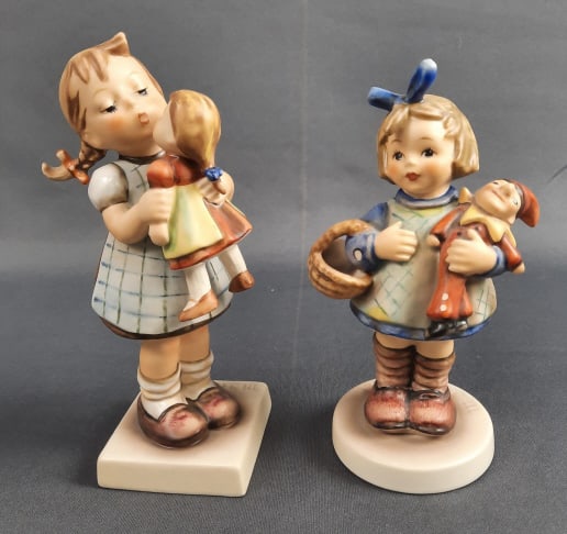 Vintage Goebel Hummels Kiss Me 311 & What Now 422 Please see images for details regarding the: Please see images for details regarding the condition.