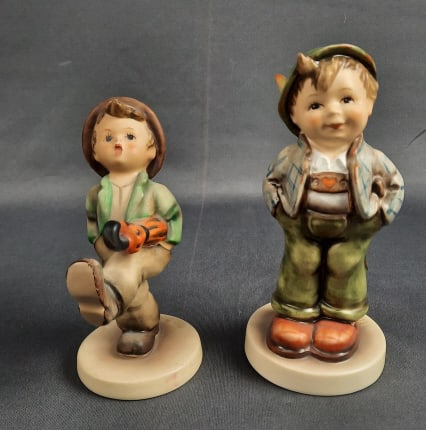 Vintage Goebel Hummels Hello World 429 & Happy Traveler Please see images for details regarding the: Traveler Please see images for details regarding the condition.