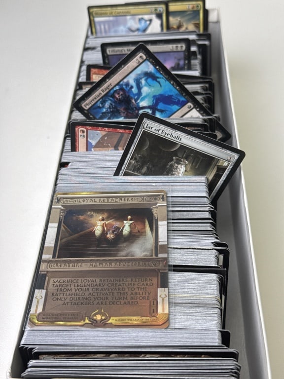 Magic the Gathering Assorted Lot Includes cards from Dark Ascension, Aether Revolt, Gatecrash,: Includes cards from Dark Ascension, Aether Revolt, Gatecrash, Amonkhet, Return to Ravnica , New Phyrexia