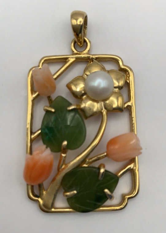 Vintage Coral & Jade Gold Filled Pendent Pendant weighs 4.3 TGW Unmarked: Pendant weighs 4.3 TGWUnmarked