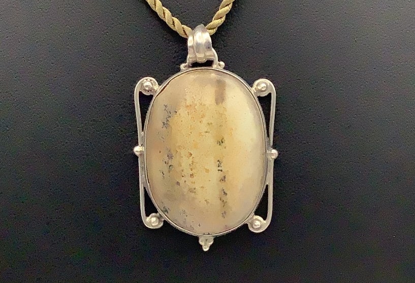 Dendritic Chalcedony Agate Silver Pendant ?Chain? is twisted twine. Necklace is 16" Weighs 12 TGW: Chain is twisted twine.Necklace is 16"Weighs 12 TGWUnmarked